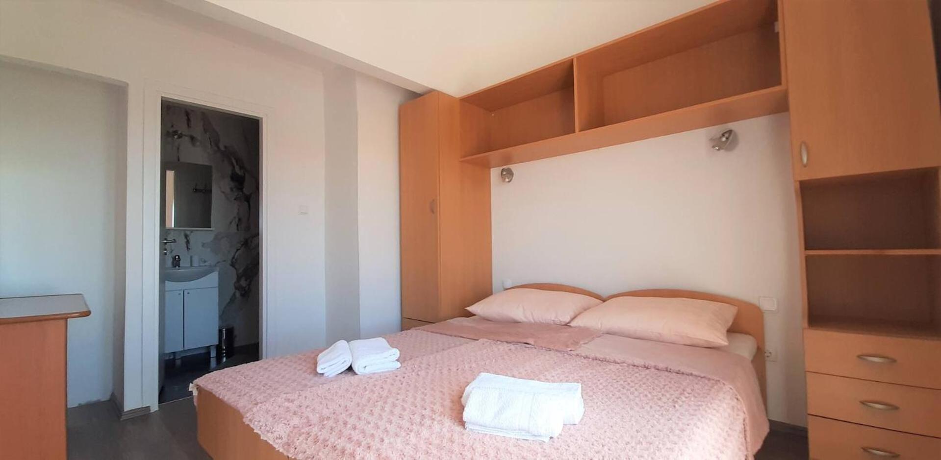 Guest House Helena Close To Beach Krk Town Exteriér fotografie