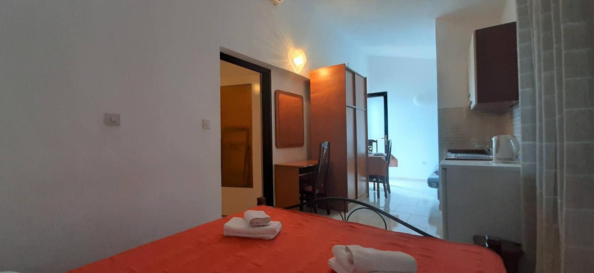 Guest House Helena Close To Beach Krk Town Exteriér fotografie