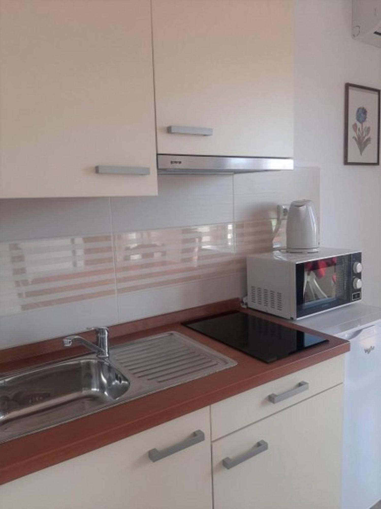 Guest House Helena Close To Beach Krk Town Exteriér fotografie