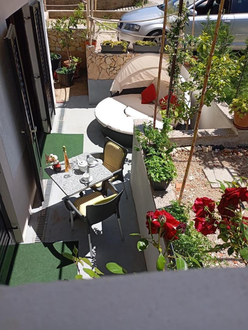 Guest House Helena Close To Beach Krk Town Exteriér fotografie